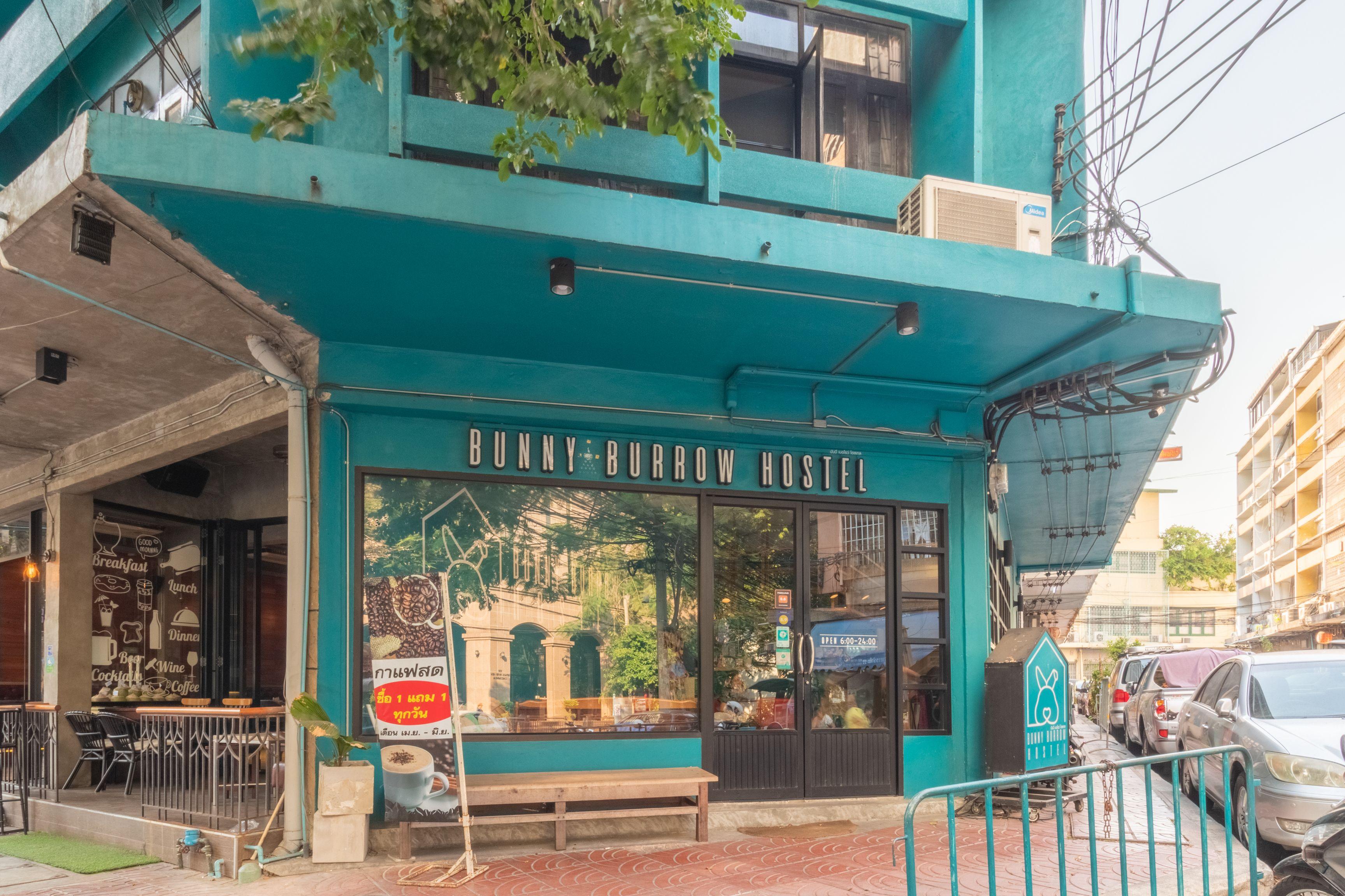 Bunny Burrow Hostel Bangkok Exteriör bild